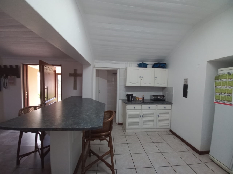 To Let 2 Bedroom Property for Rent in Jeffreys Bay Central Eastern Cape